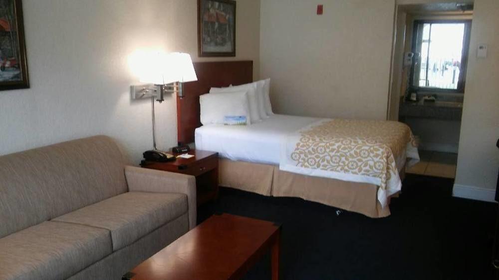 Days Inn & Suites By Wyndham Clermont Dış mekan fotoğraf