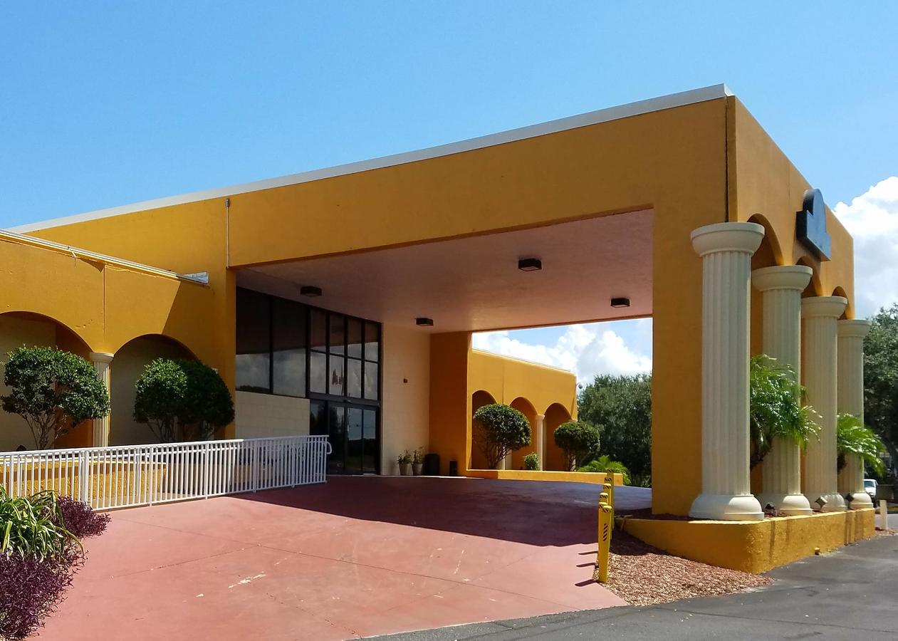 Days Inn & Suites By Wyndham Clermont Dış mekan fotoğraf