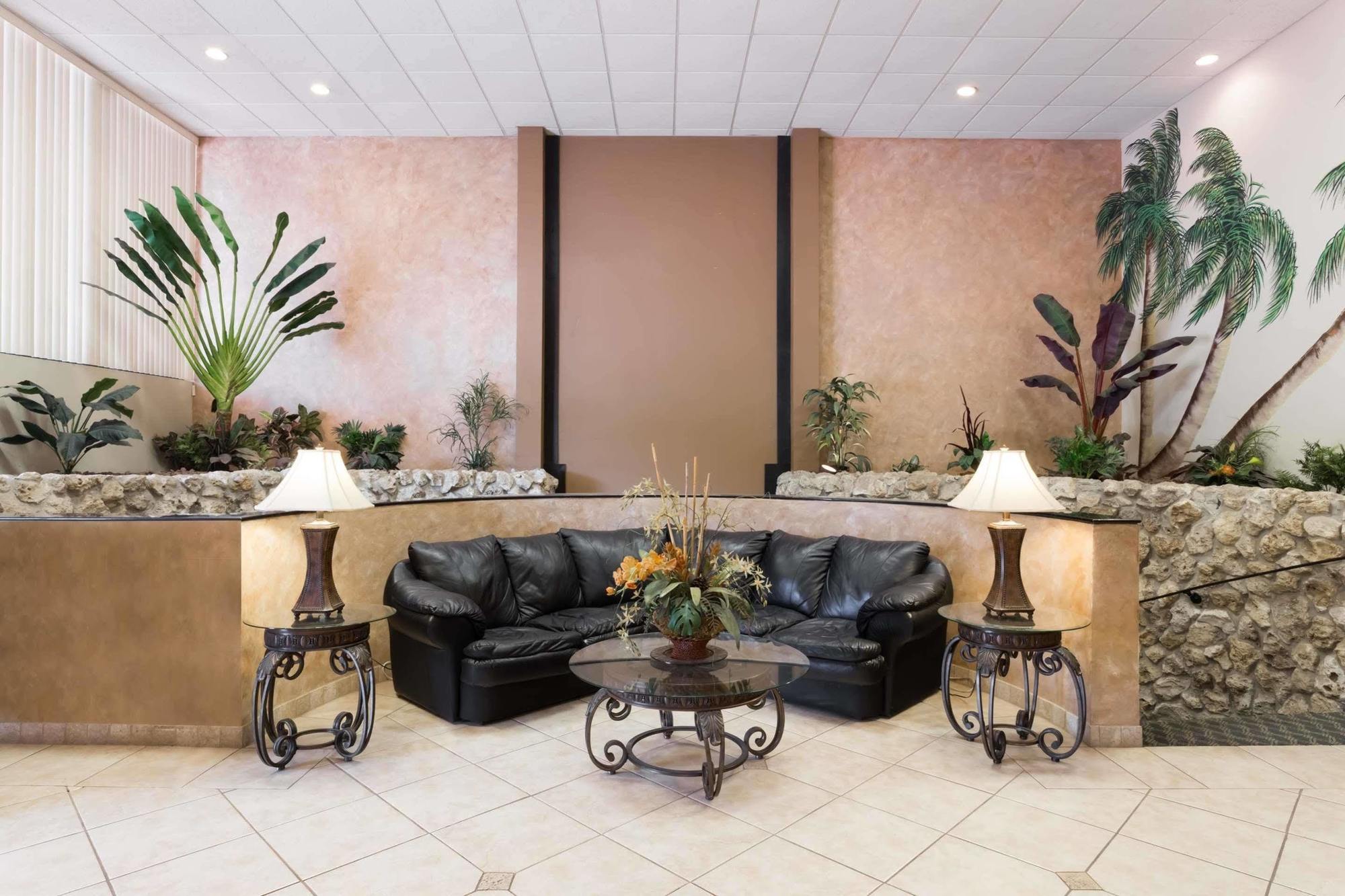 Days Inn & Suites By Wyndham Clermont Dış mekan fotoğraf