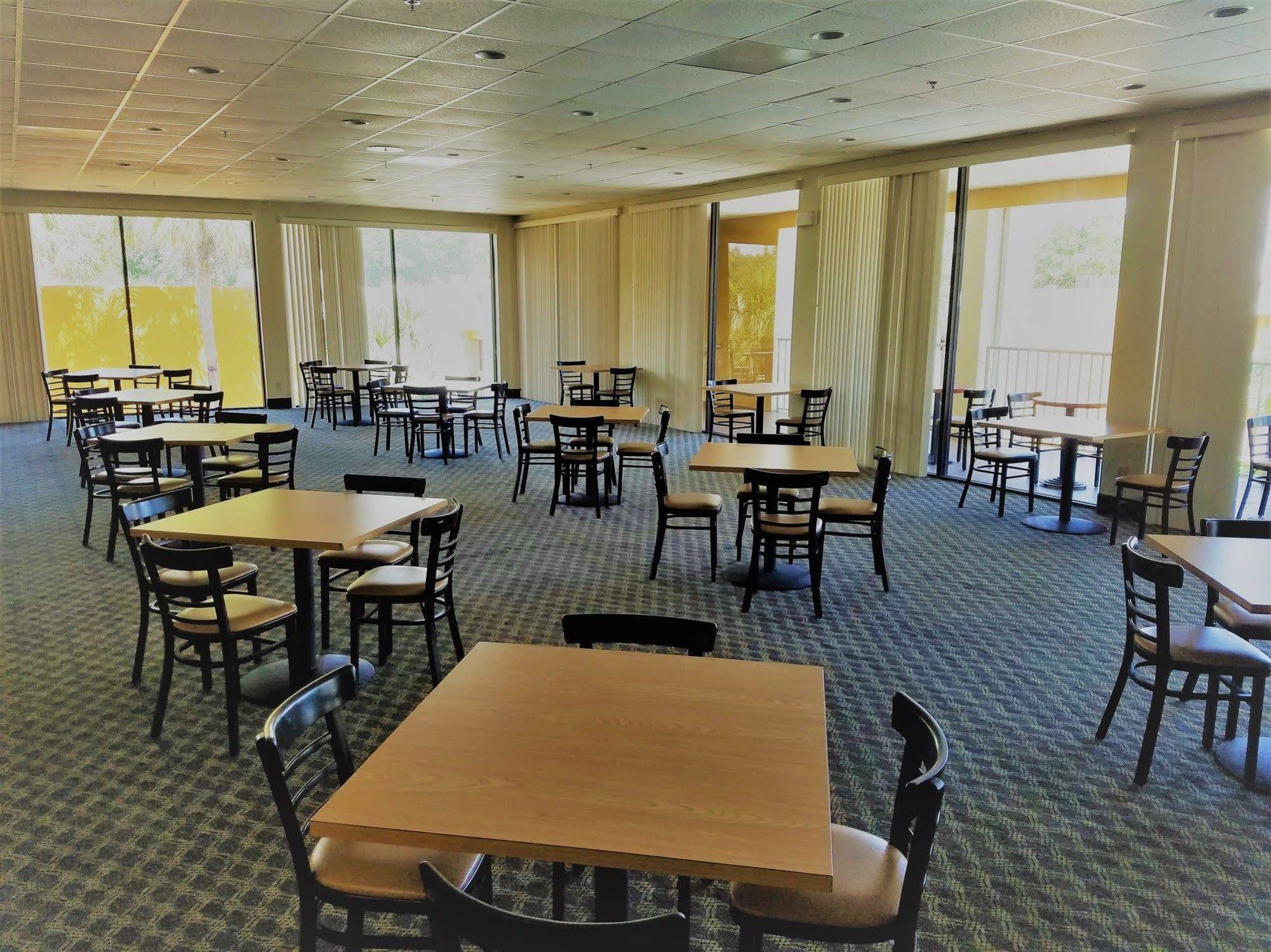 Days Inn & Suites By Wyndham Clermont Dış mekan fotoğraf