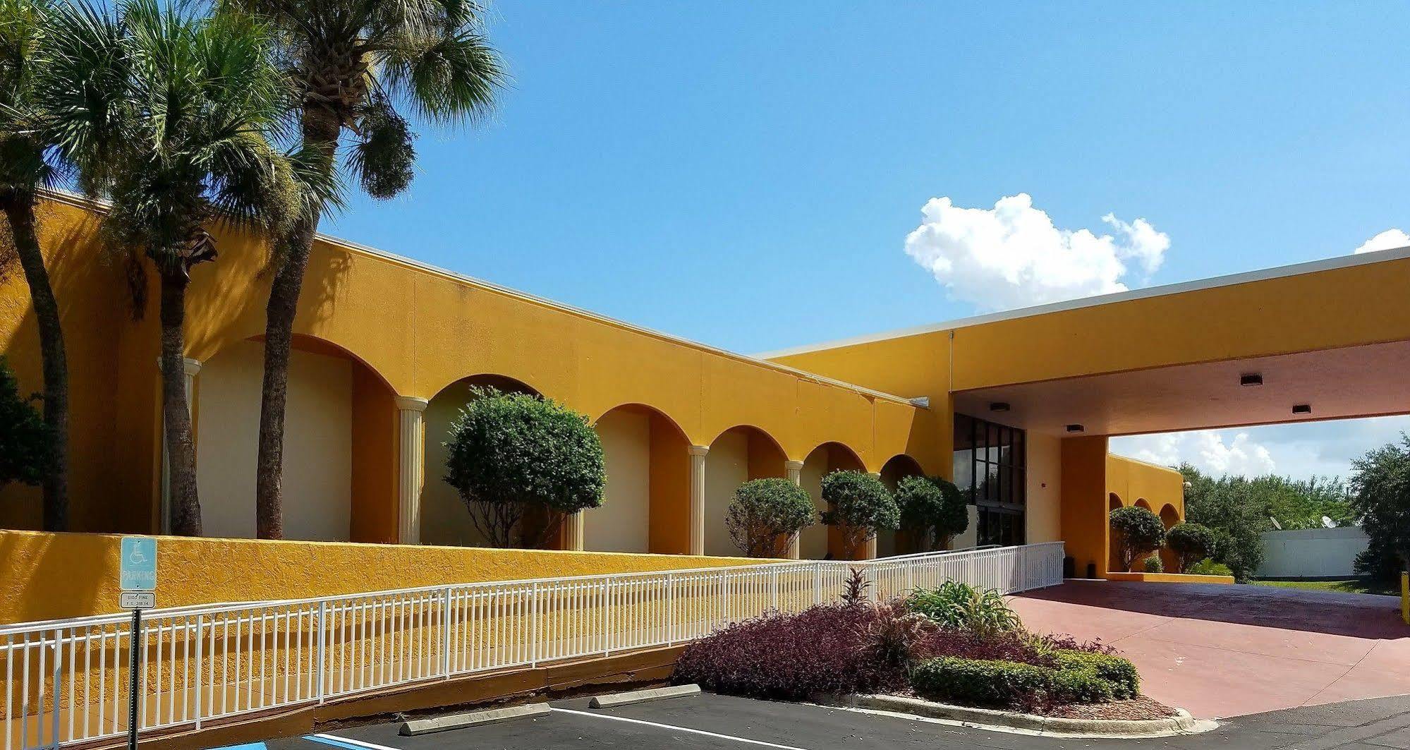 Days Inn & Suites By Wyndham Clermont Dış mekan fotoğraf