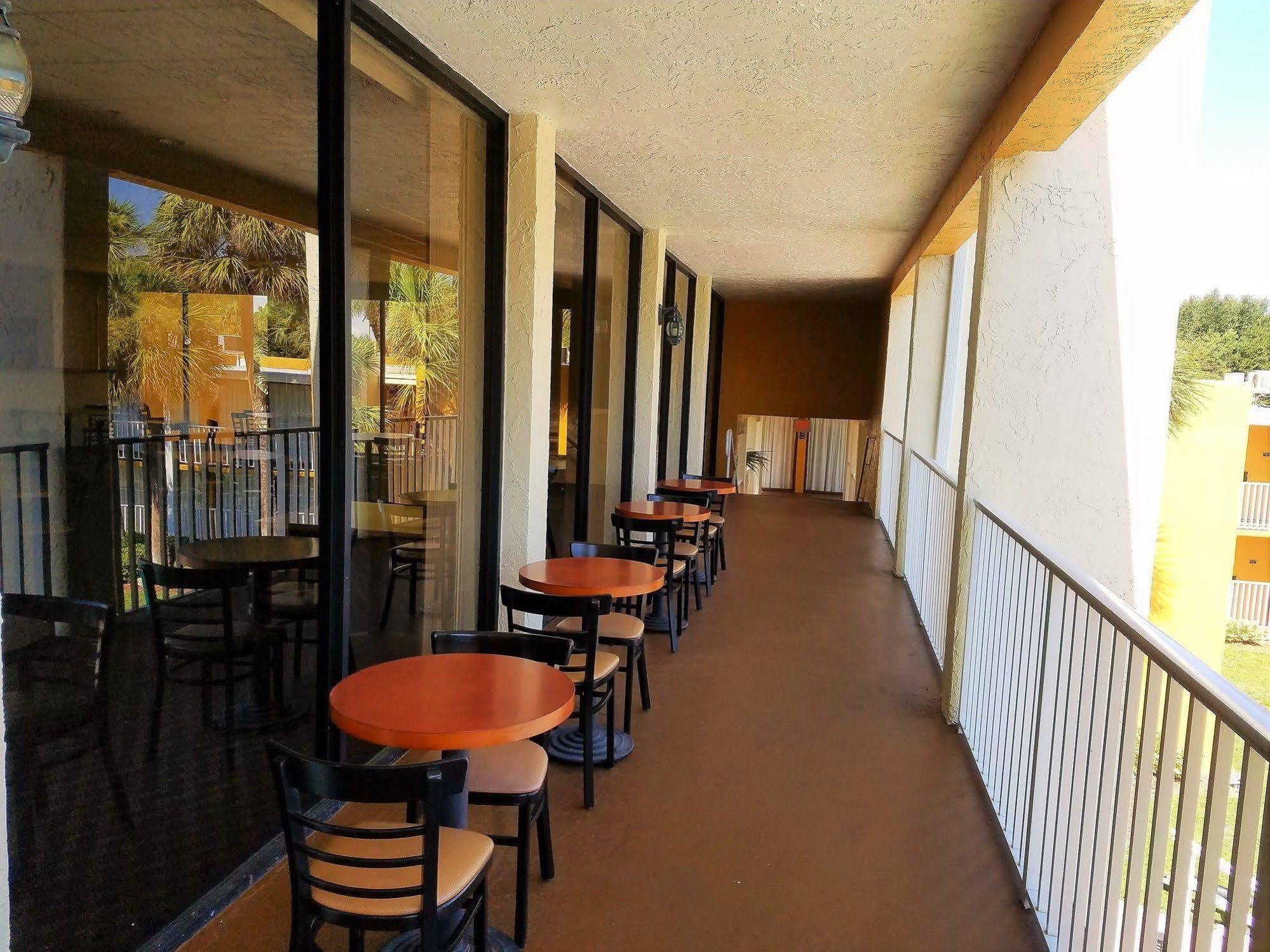 Days Inn & Suites By Wyndham Clermont Dış mekan fotoğraf